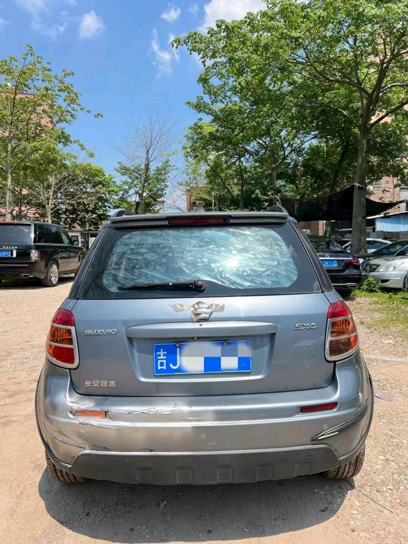 广州11年铃木SX4(海外)9