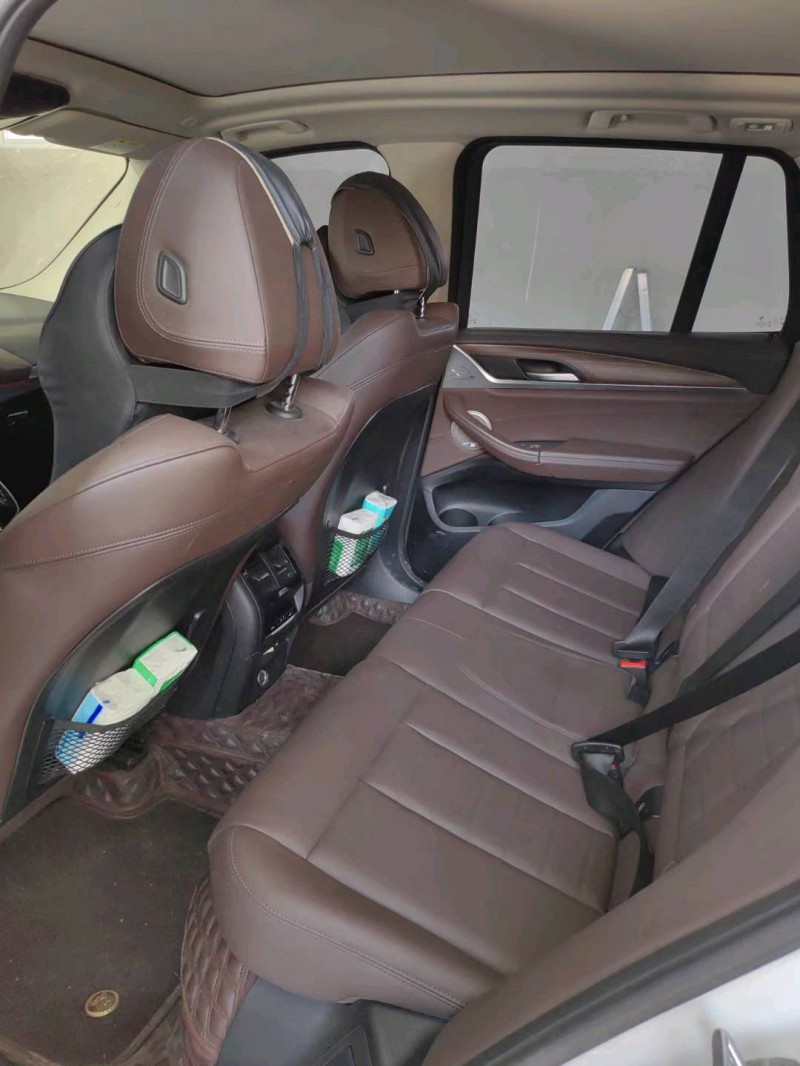 济南19年宝马X36