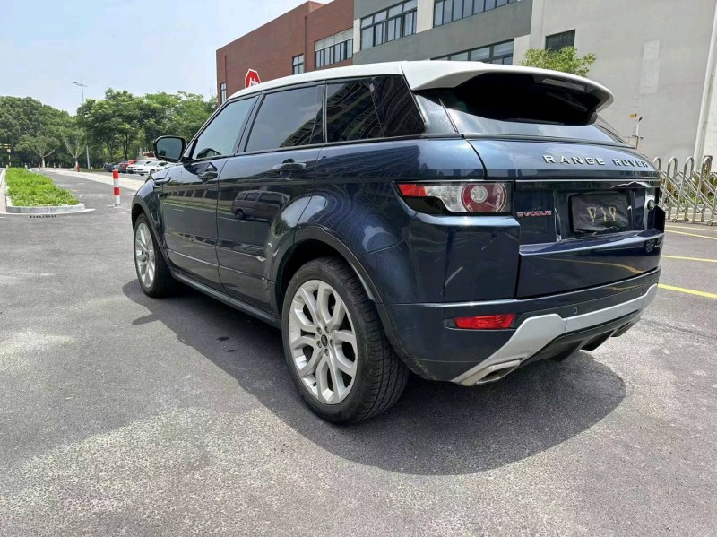 苏州13年路虎极光7