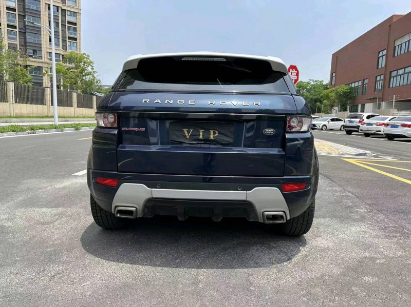 苏州13年路虎极光9