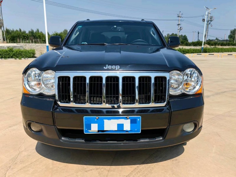 青岛10年Jeep大切诺基1