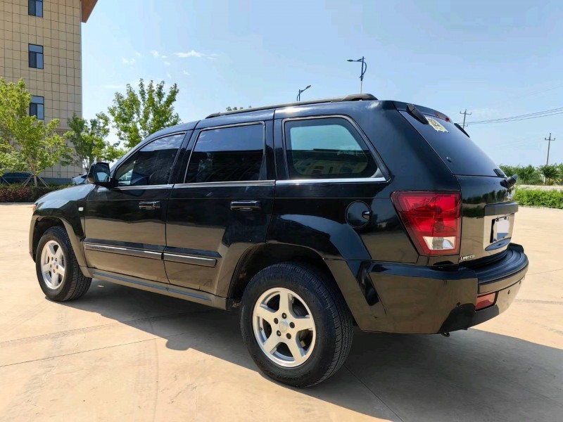 青岛10年Jeep大切诺基5