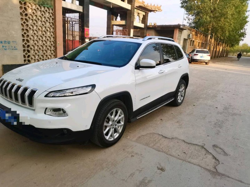 保定16年Jeep自由光2