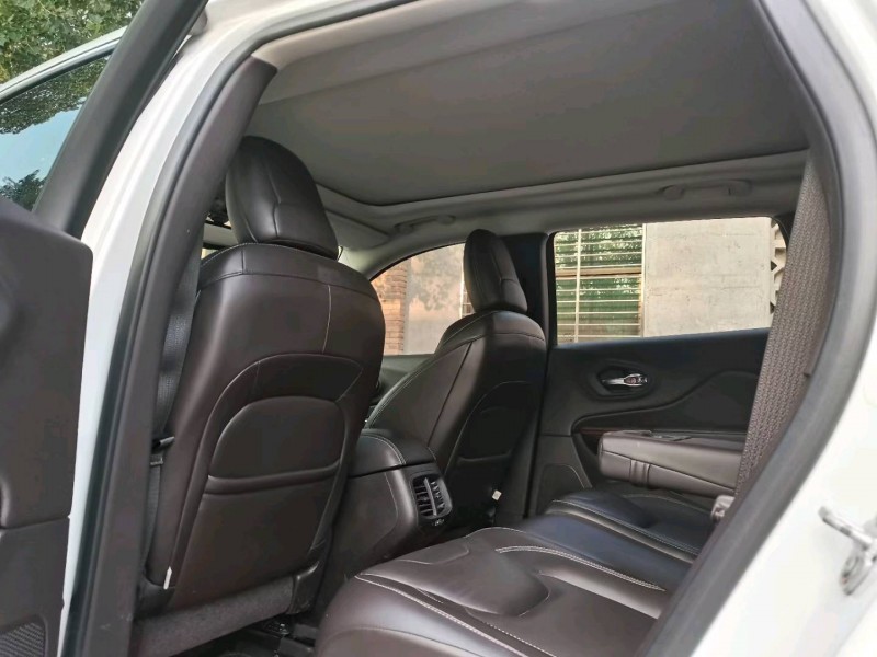 保定16年Jeep自由光6