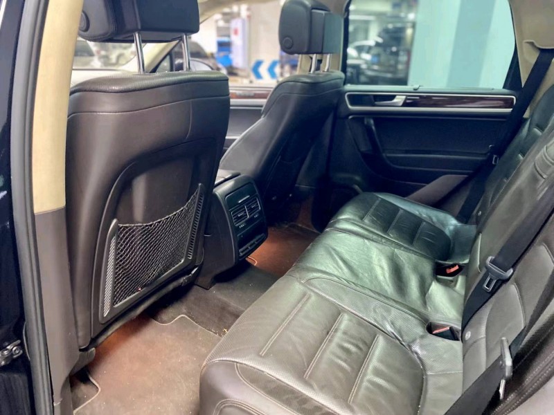 成都13年大众途锐8