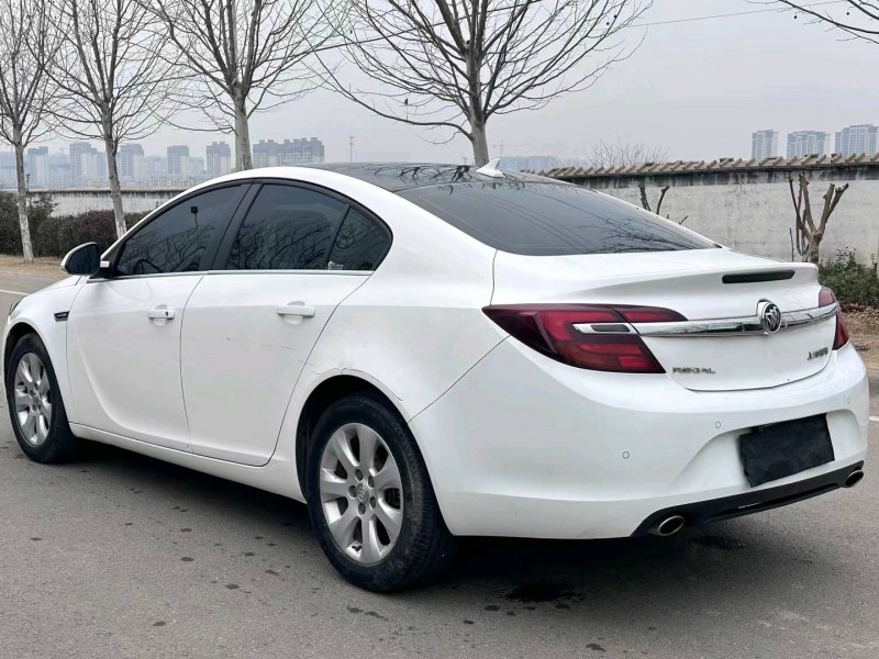 徐州14年别克君威7