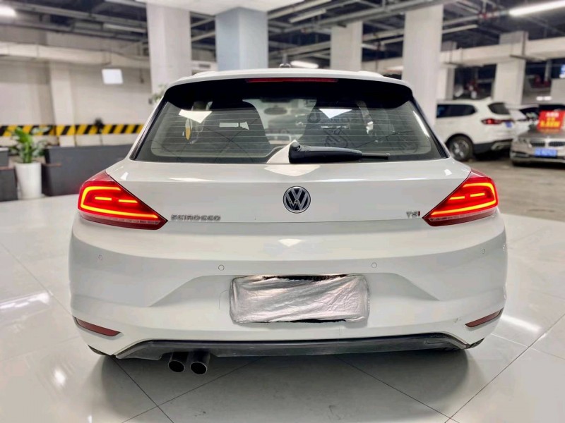 成都15年大众尚酷5