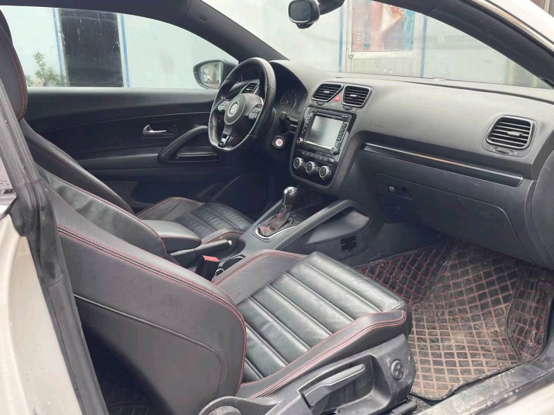 济宁14年大众尚酷4