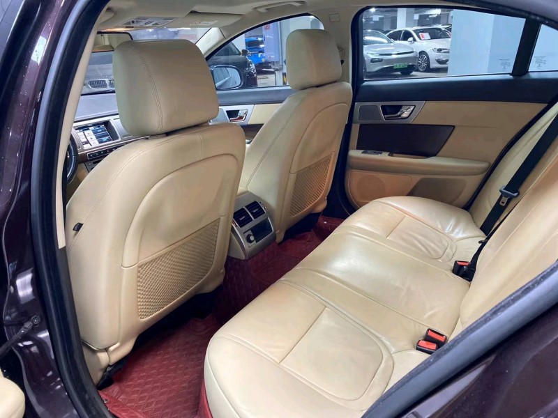 成都14年捷豹XF8