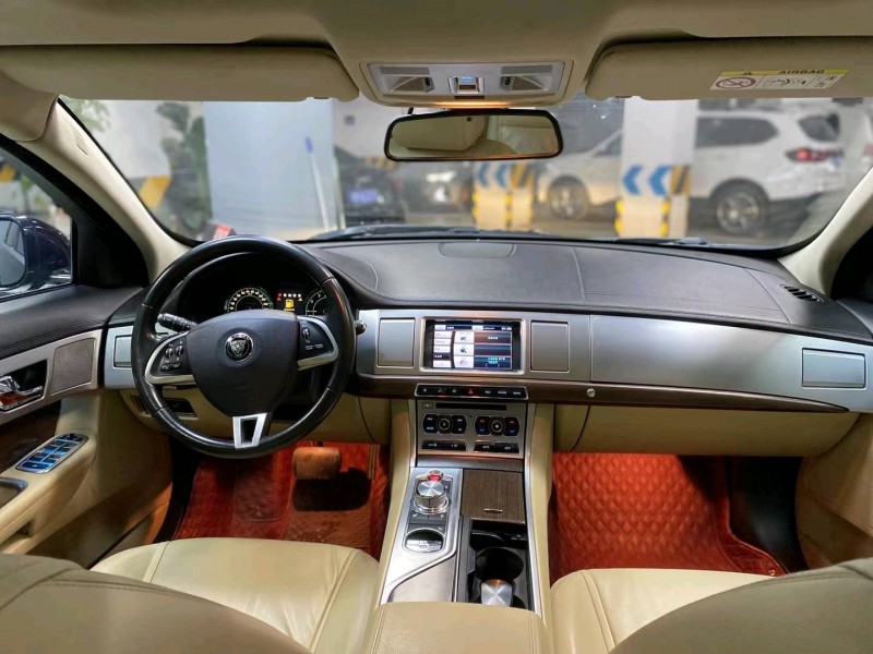 成都14年捷豹XF9