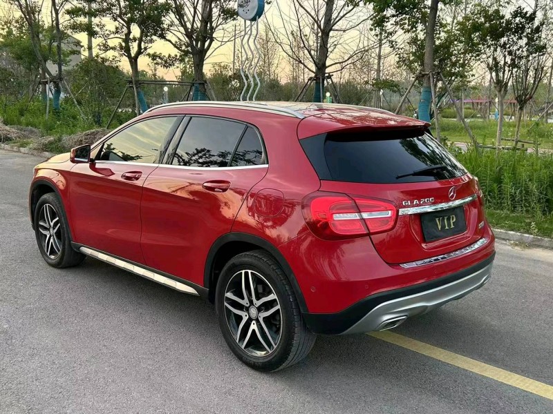 宿迁16年奔驰GLA8