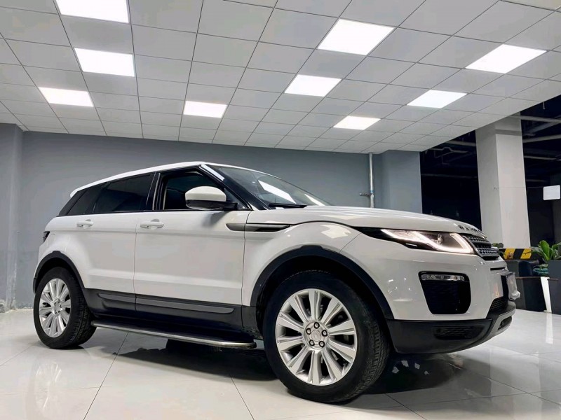 成都18年路虎极光3