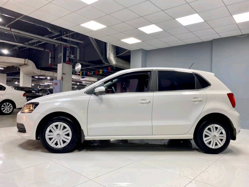 成都17年大众polo2