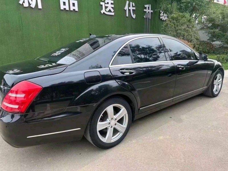 青岛12年奔驰S8