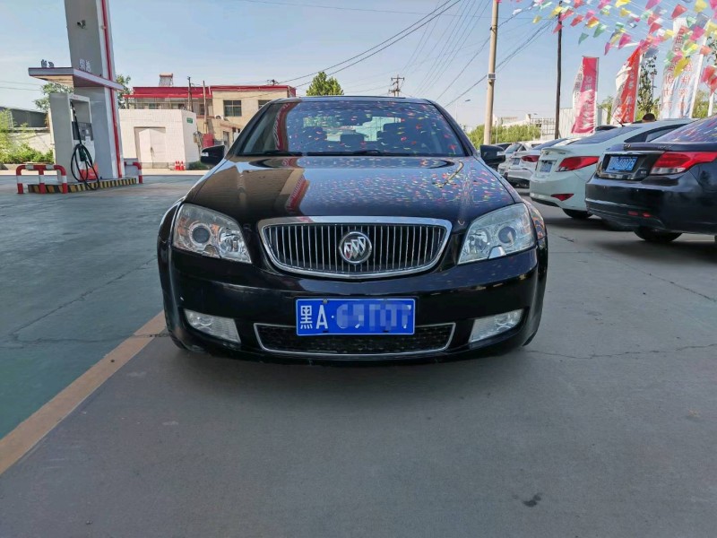 保定11年别克林荫大道1