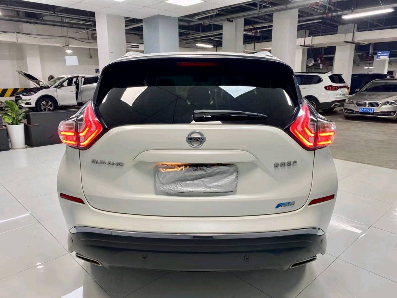 成都17年日产楼兰5