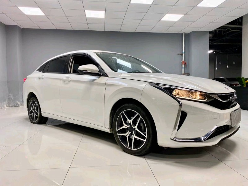 成都21年东风奕炫3