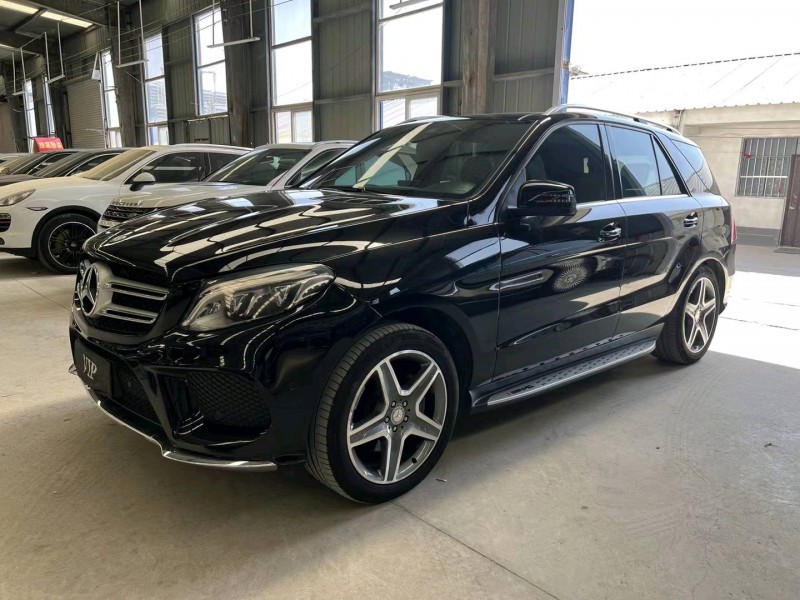 济宁17年奔驰GLE3