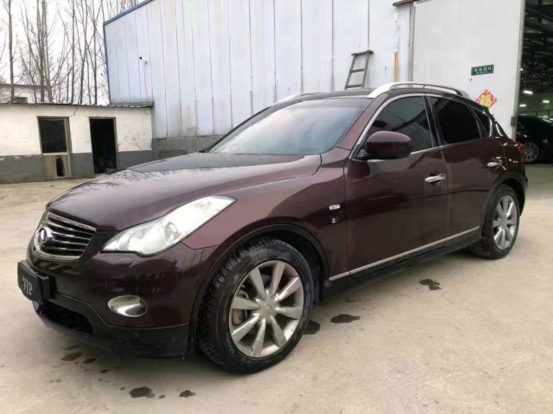 济宁14年英菲尼迪QX503