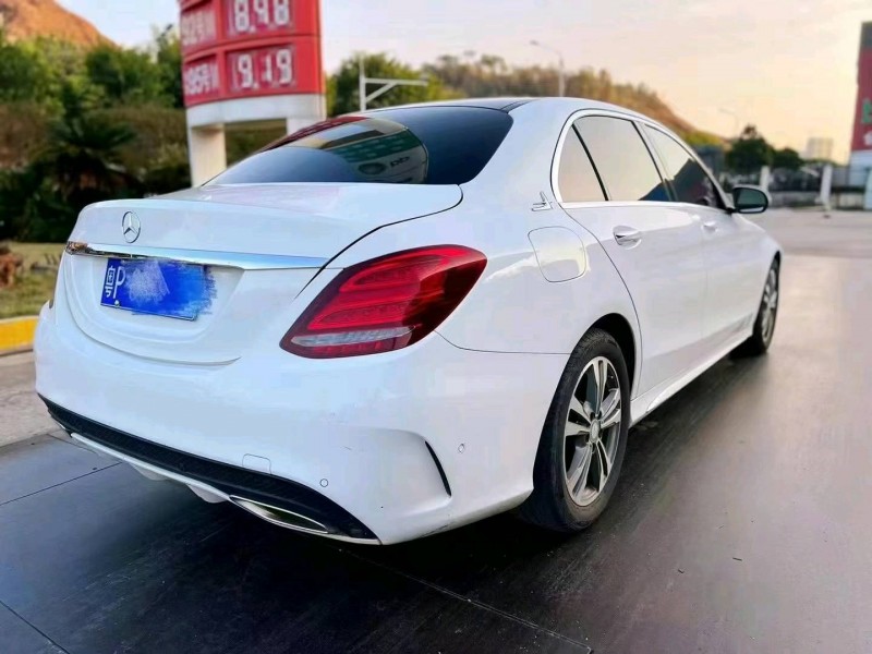 广州16年奔驰C8