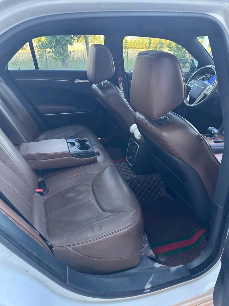 淄博15年克莱斯勒300C4