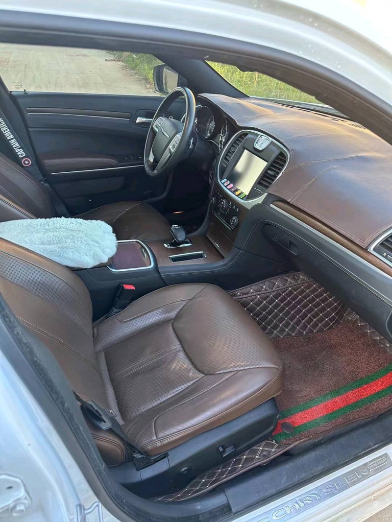 淄博15年克莱斯勒300C7