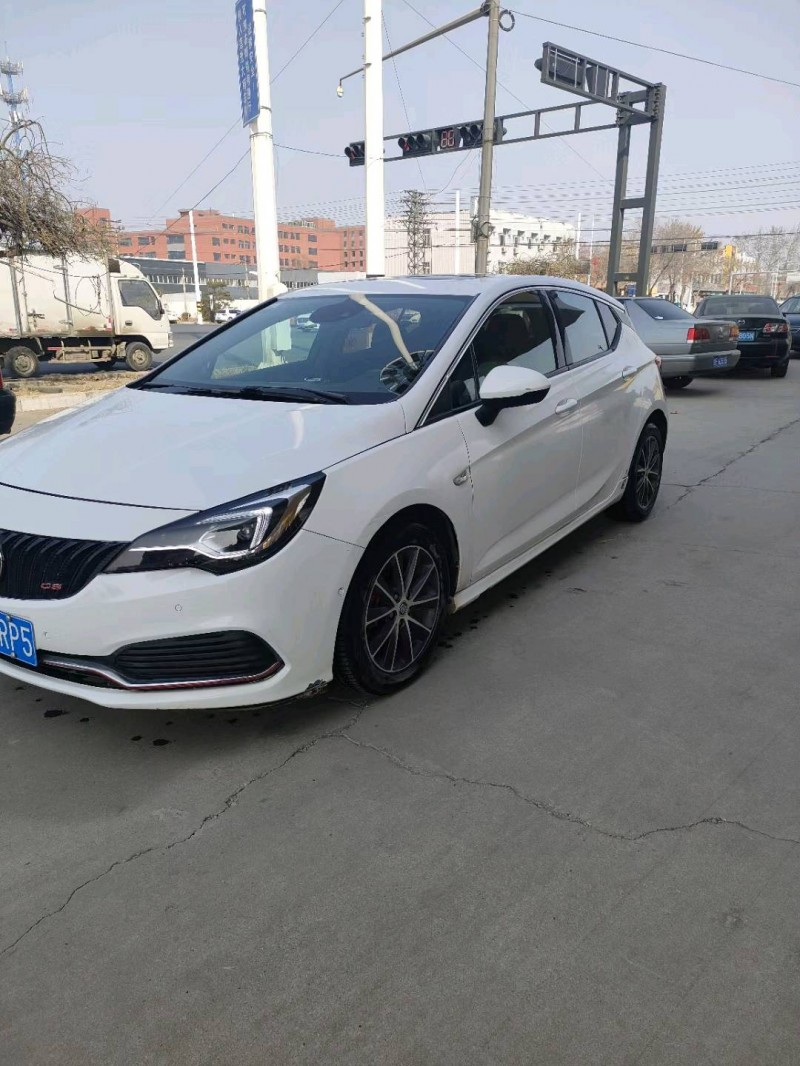 保定17年别克君威GS3