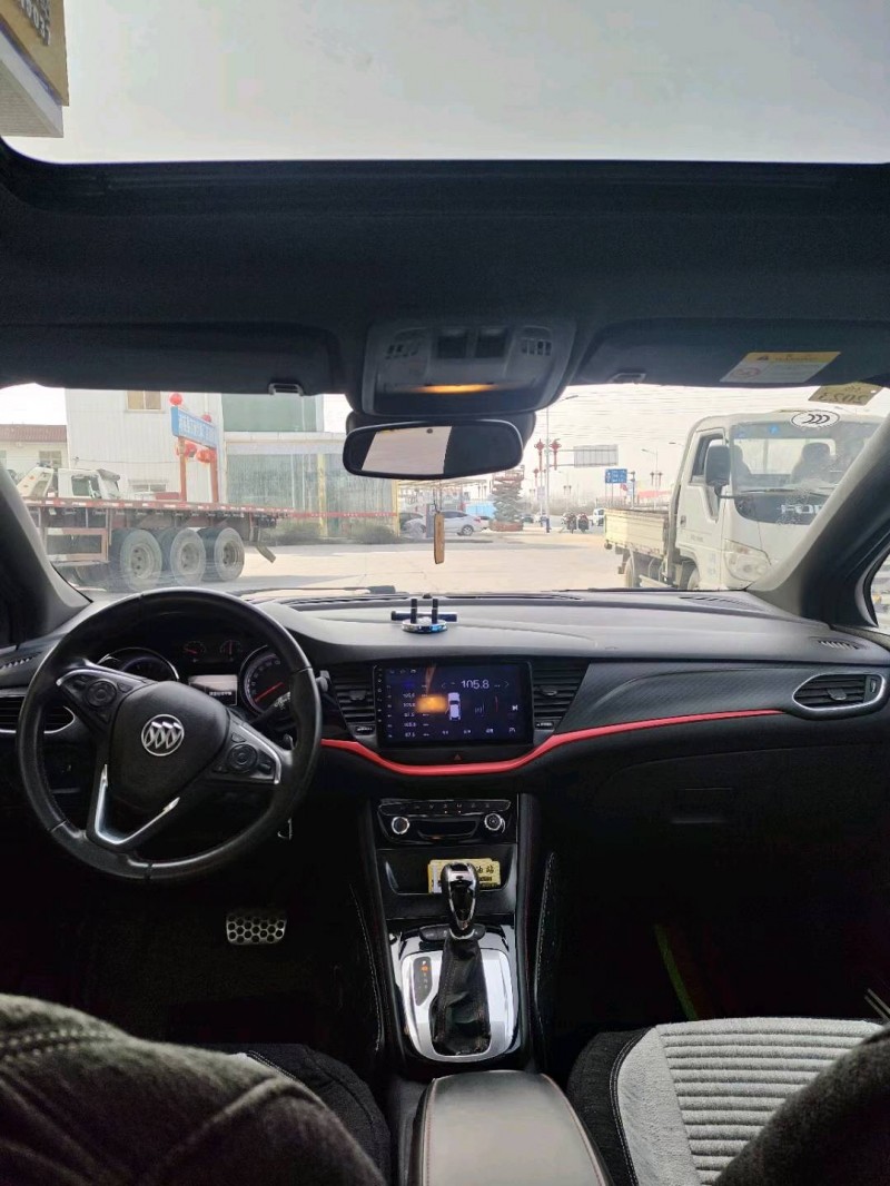 保定17年别克君威GS6