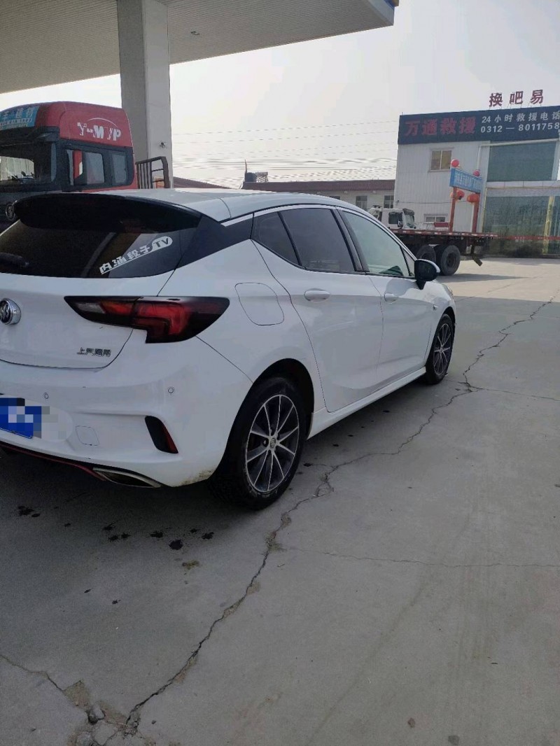 保定17年别克君威GS7