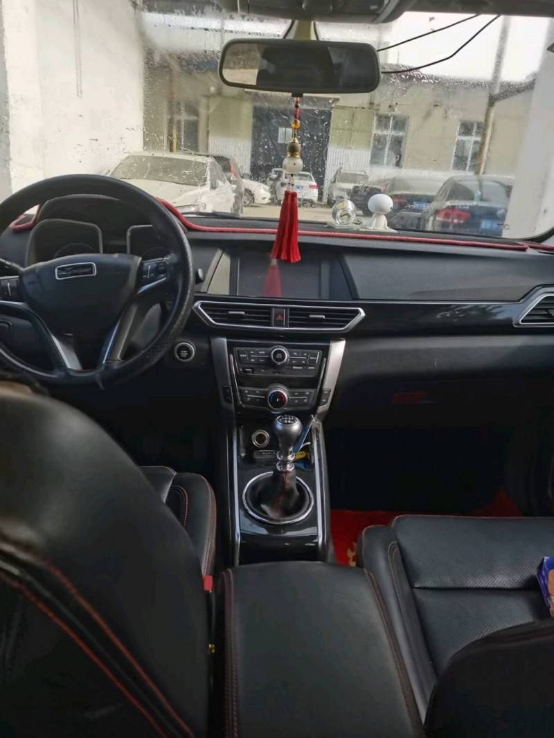 保定16年众泰大迈X56