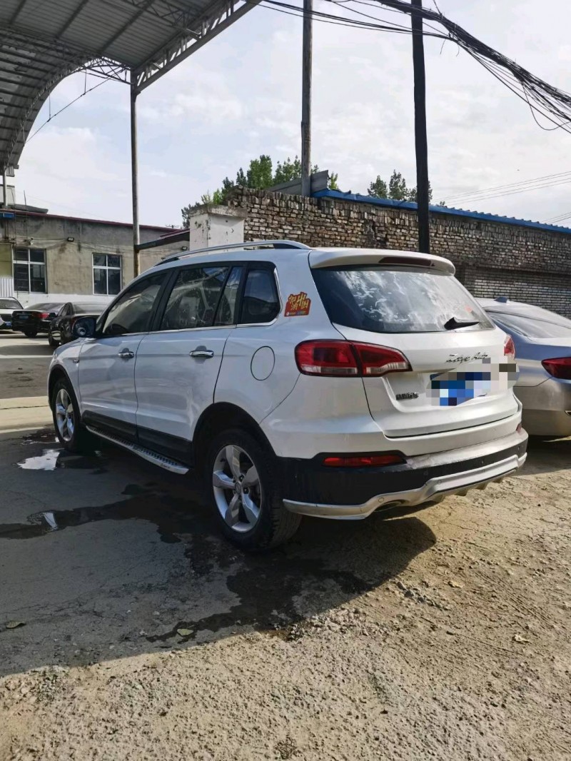 保定16年众泰大迈X58