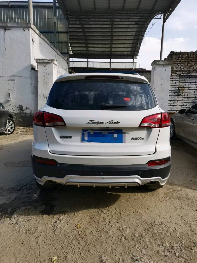 保定16年众泰大迈X59