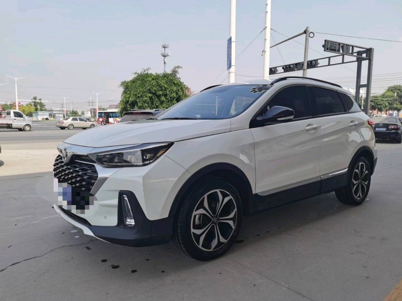 保定21年北汽绅宝智行2