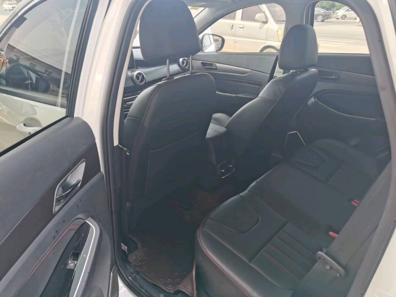 保定21年北汽绅宝智行6