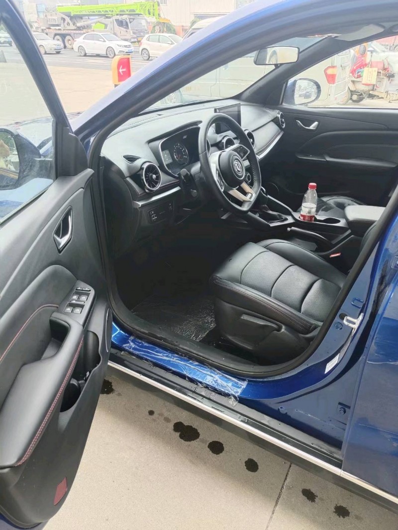 保定22年东风风光6