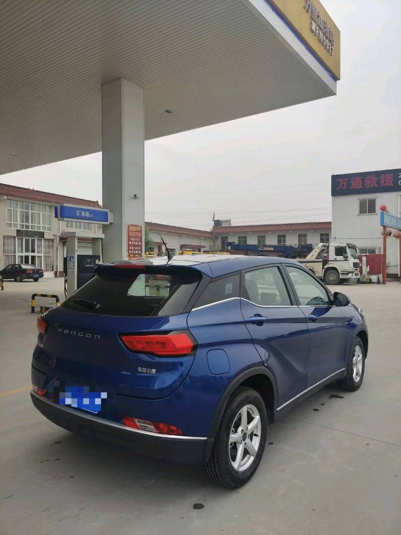 保定22年东风风光7