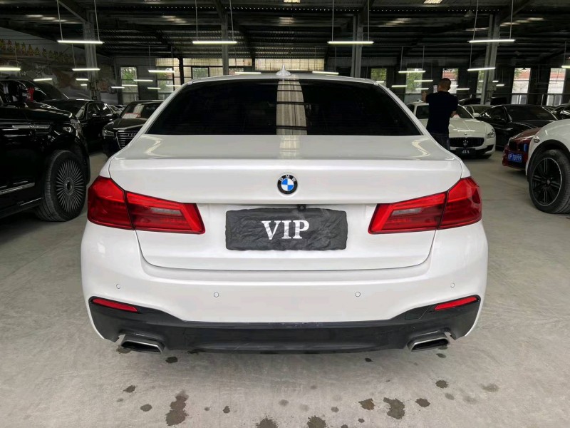 济宁18年宝马5系9