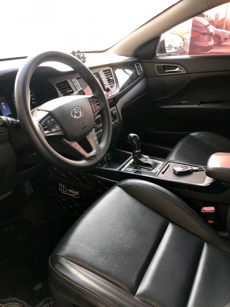 保定17年现代名图4