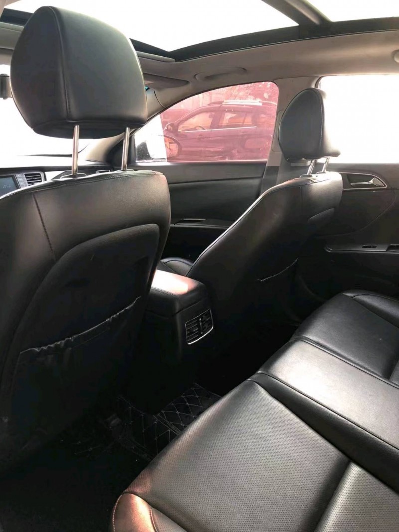 保定17年现代名图6