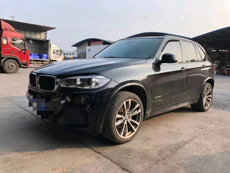 重庆17年宝马X52