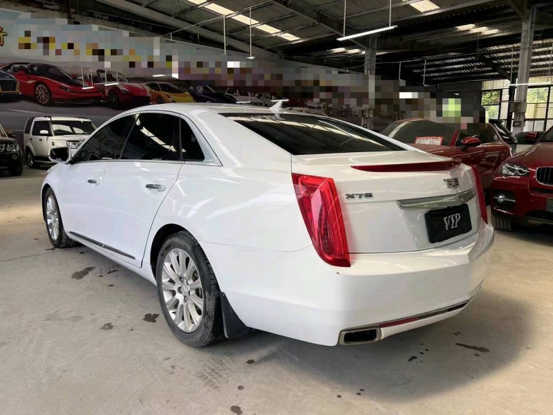 济宁16年凯迪拉克XTS8