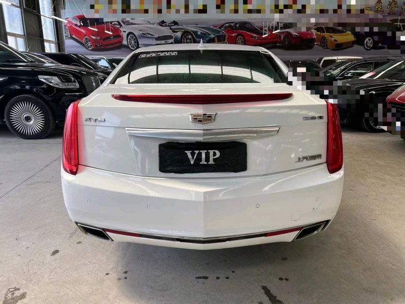 济宁16年凯迪拉克XTS9