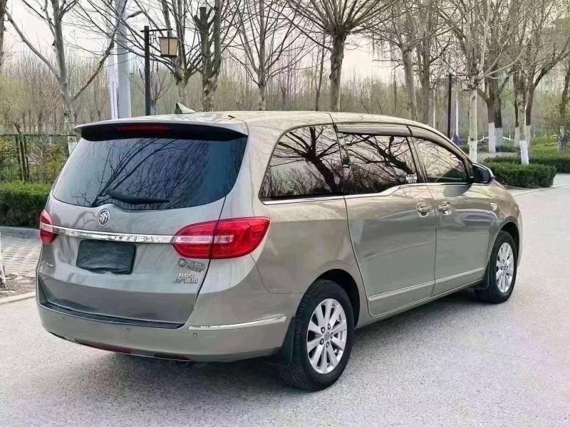 聊城17年别克GL87