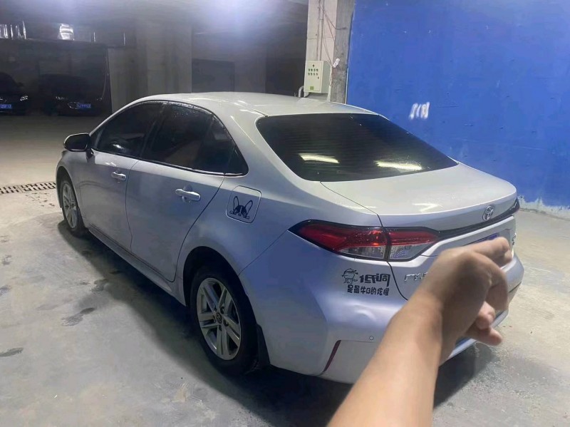 宜昌21年丰田雷凌8