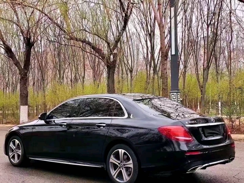 聊城18年奔驰E8