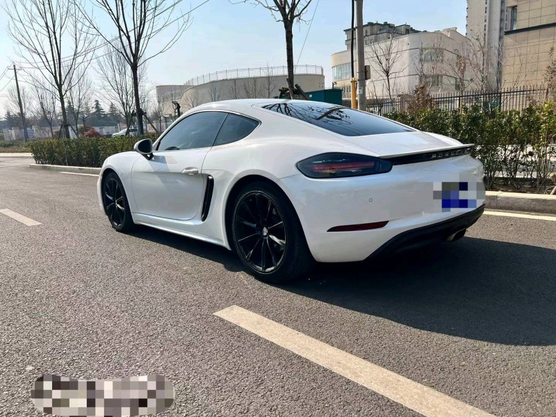 东营17年保时捷7185