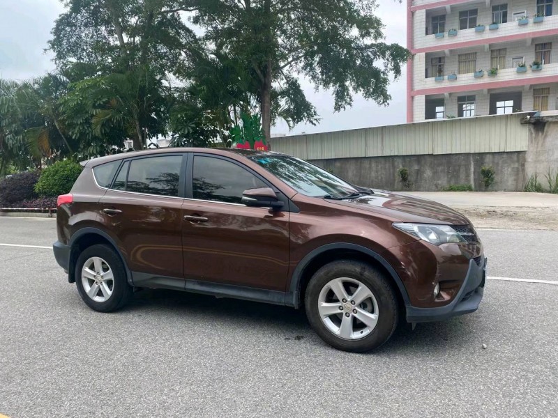 珠海14年丰田RAV4荣放2