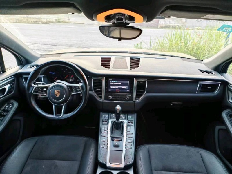 洛阳18年保时捷Macan8