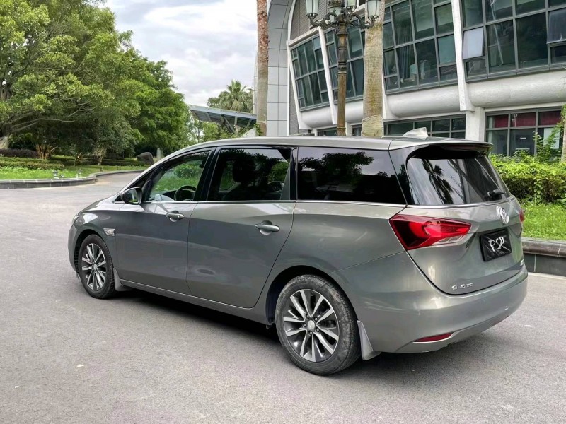 嘉兴18年别克GL63