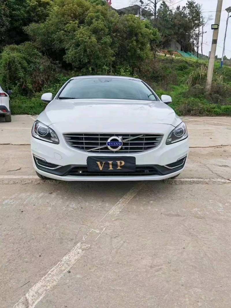 邵陽17年沃爾沃S60L1